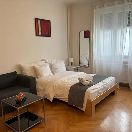 Near Centre And Train Station Appartement *